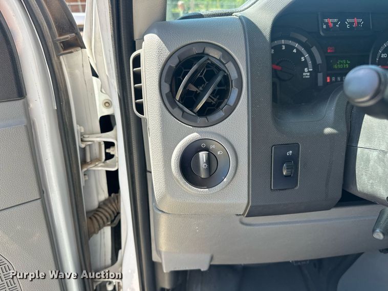 image for item EJ8682 2014 Glaval E450 shuttle bus