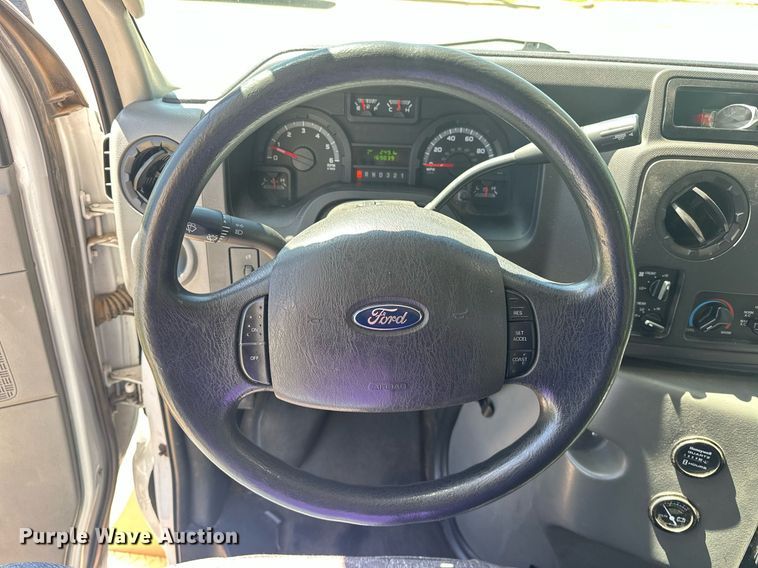 image for item EJ8682 2014 Glaval E450 shuttle bus