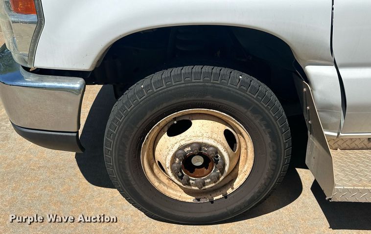 image for item EJ8682 2014 Glaval E450 shuttle bus