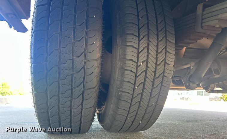 image for item EJ8682 2014 Glaval E450 shuttle bus