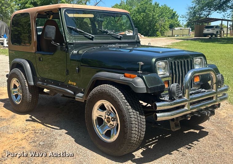 image for item EJ8683 1995 Jeep Wrangler SUV