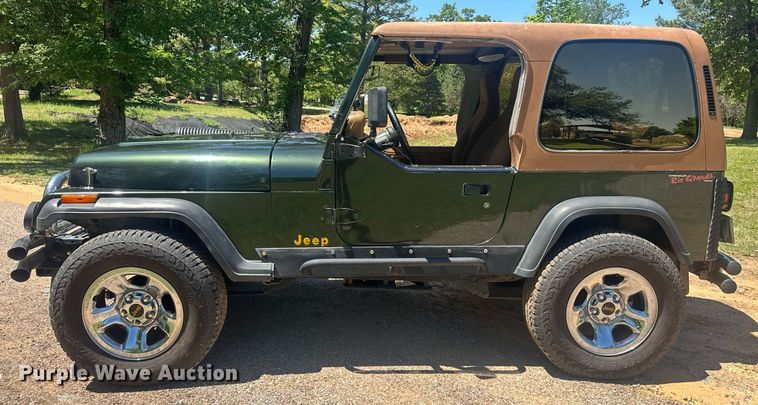 image for item EJ8683 1995 Jeep Wrangler SUV