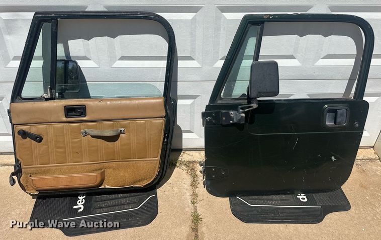 image for item EJ8683 1995 Jeep Wrangler SUV