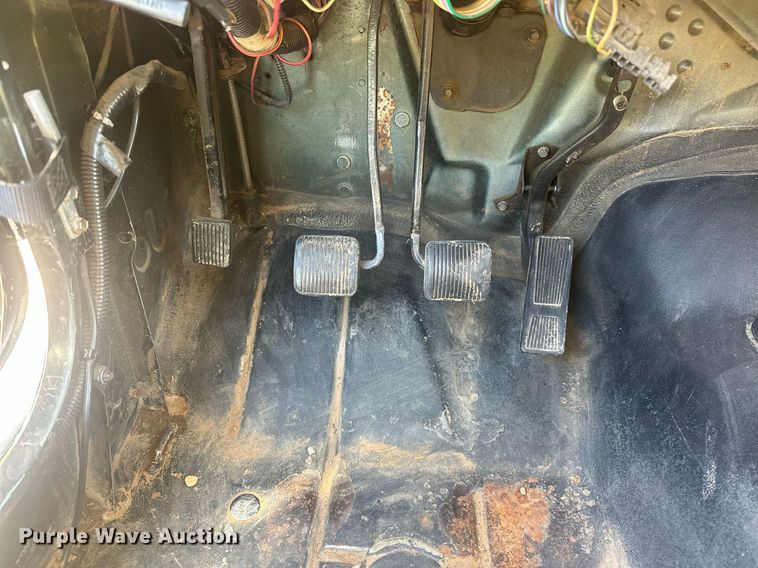 image for item EJ8683 1995 Jeep Wrangler SUV