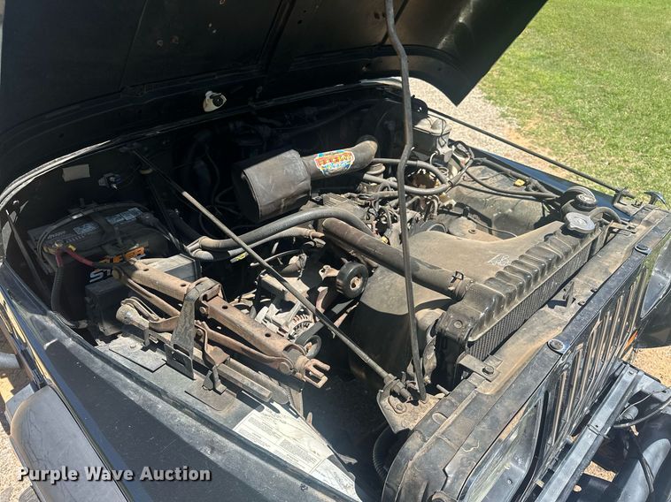 image for item EJ8683 1995 Jeep Wrangler SUV