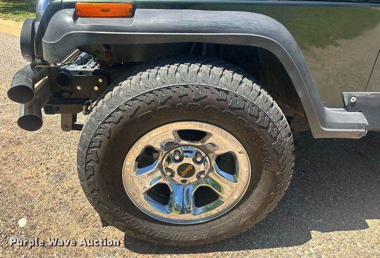 image for item EJ8683 1995 Jeep Wrangler SUV