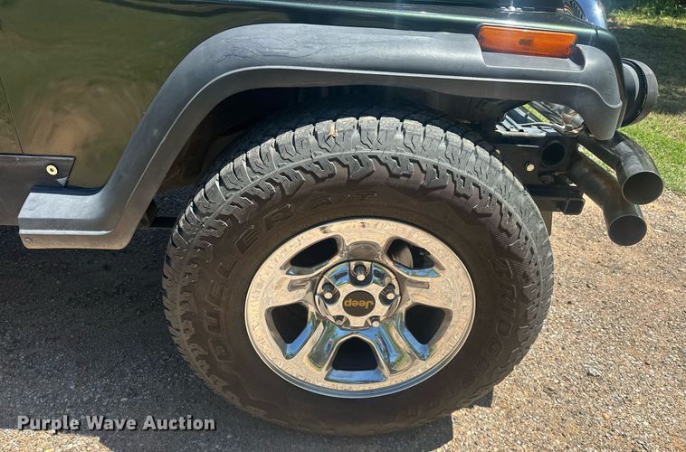 image for item EJ8683 1995 Jeep Wrangler SUV