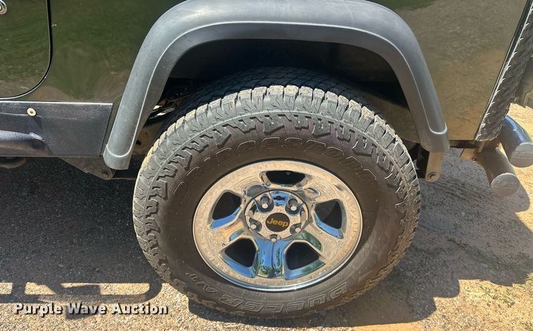 image for item EJ8683 1995 Jeep Wrangler SUV