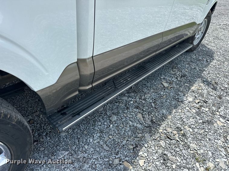 image for item EJ8686 2023 Ford F150 SuperCrew King Ranch pickup truck