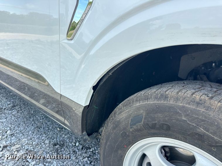 image for item EJ8686 2023 Ford F150 SuperCrew King Ranch pickup truck