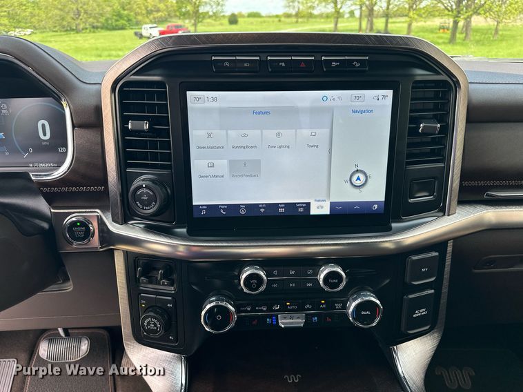 image for item EJ8686 2023 Ford F150 SuperCrew King Ranch pickup truck