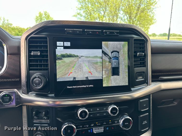 image for item EJ8686 2023 Ford F150 SuperCrew King Ranch pickup truck