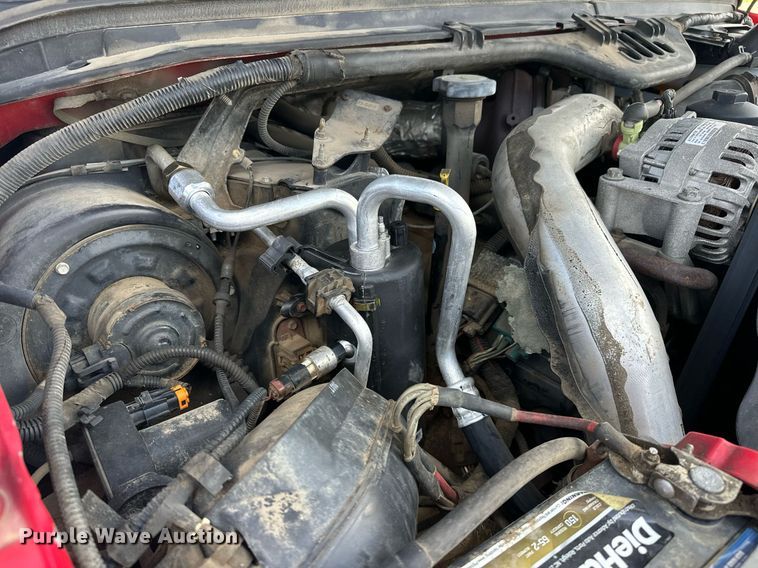 image for item EJ8687 2003 Ford F350 Super Duty Crew Cab pickup truck