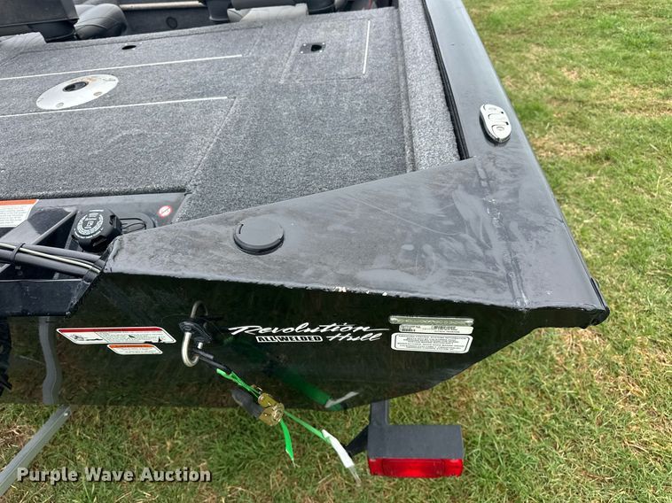 image for item EJ8688 2023 Tracker Pro Team 175 boat