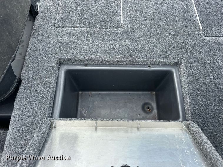 image for item EJ8688 2023 Tracker Pro Team 175 boat