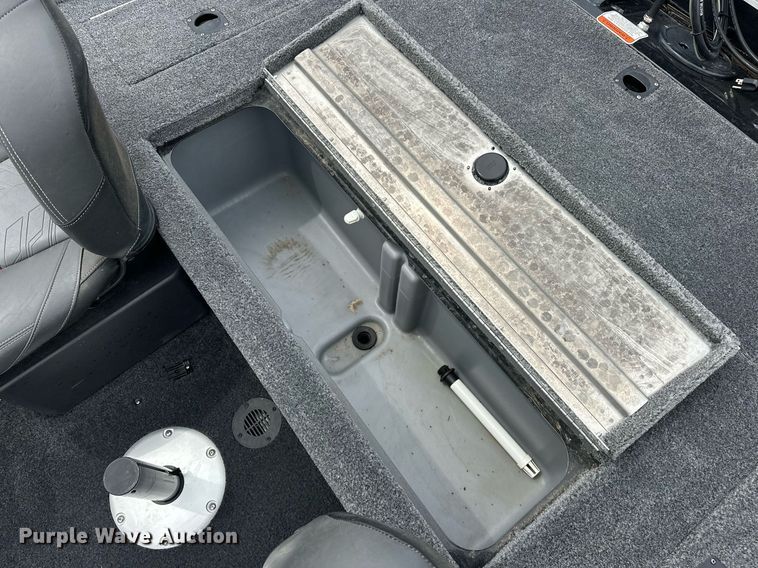 image for item EJ8688 2023 Tracker Pro Team 175 boat