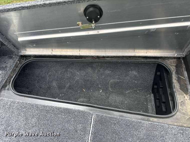 image for item EJ8688 2023 Tracker Pro Team 175 boat