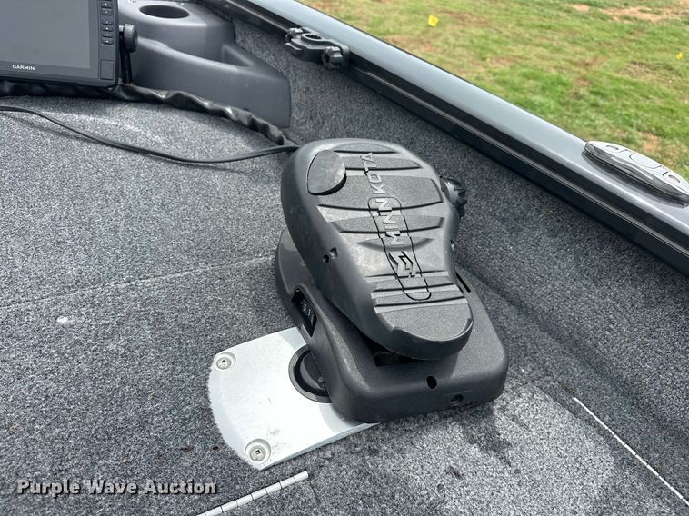 image for item EJ8688 2023 Tracker Pro Team 175 boat