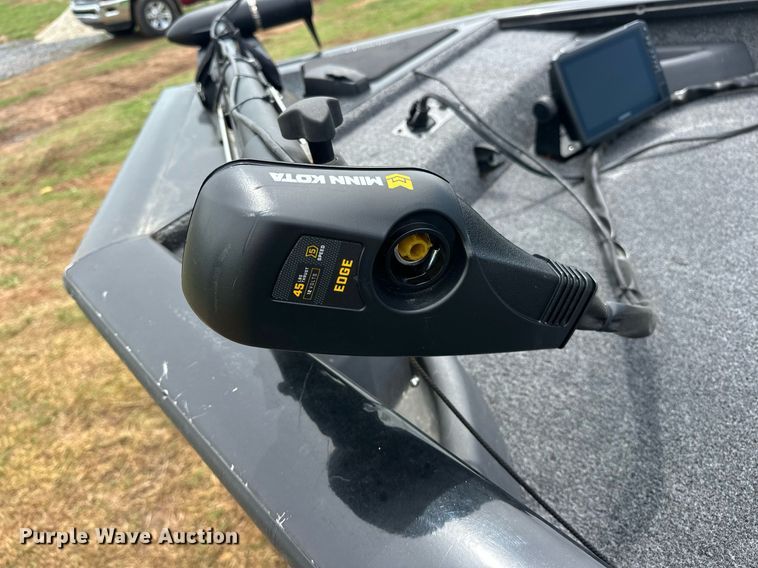 image for item EJ8688 2023 Tracker Pro Team 175 boat