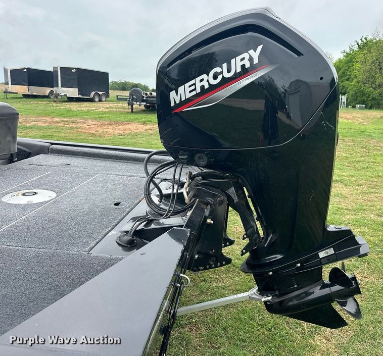 image for item EJ8688 2023 Tracker Pro Team 175 boat