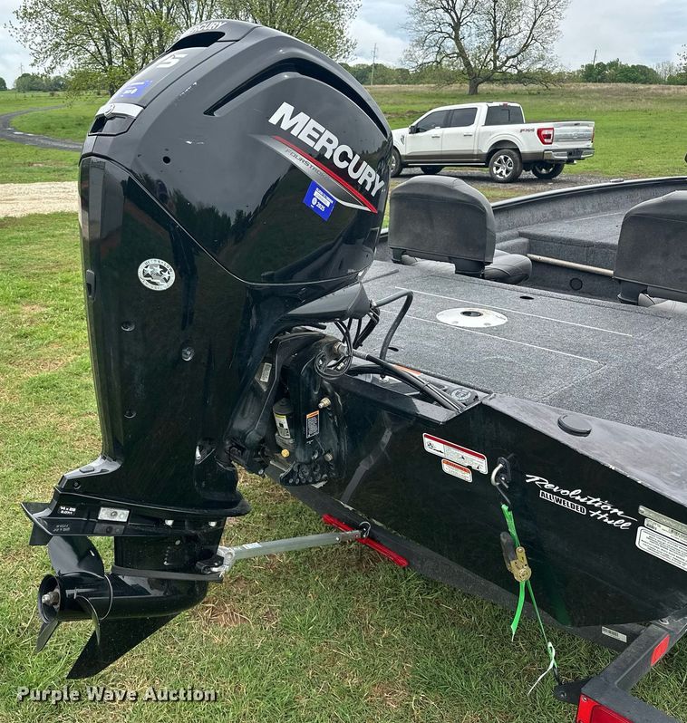 image for item EJ8688 2023 Tracker Pro Team 175 boat