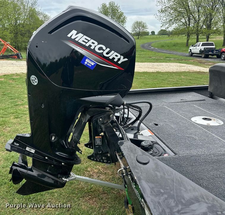 image for item EJ8688 2023 Tracker Pro Team 175 boat