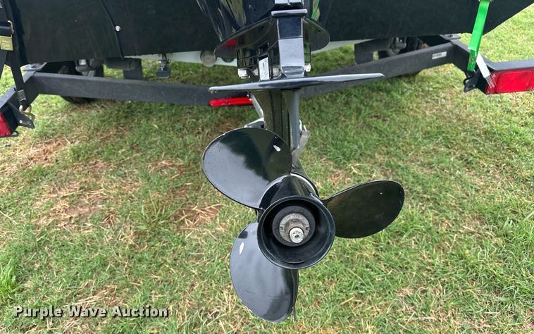 image for item EJ8688 2023 Tracker Pro Team 175 boat