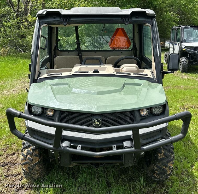 image for item EJ8689 2020 John Deere XUV835R Gator utility vehicle