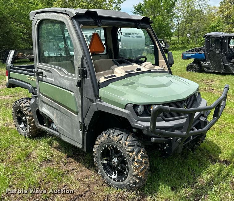 image for item EJ8689 2020 John Deere XUV835R Gator utility vehicle
