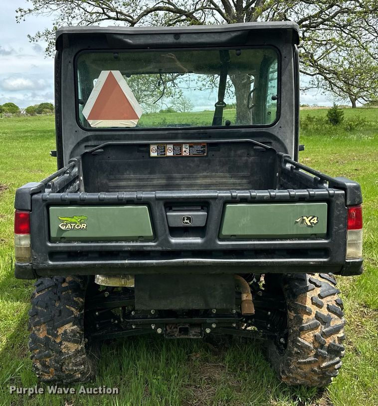 image for item EJ8689 2020 John Deere XUV835R Gator utility vehicle