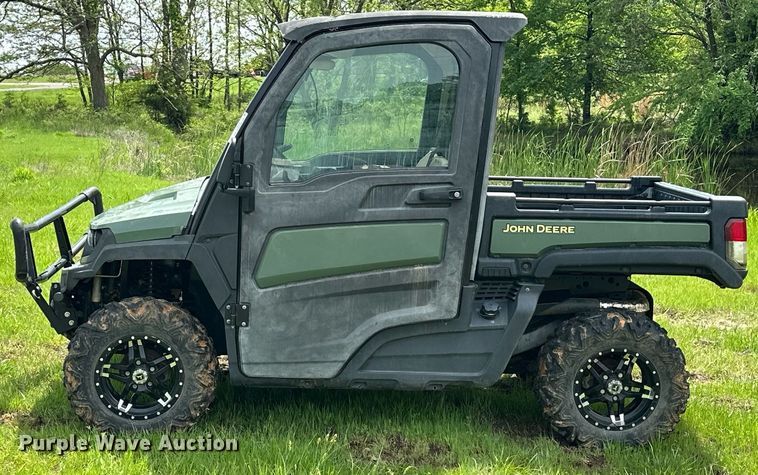 image for item EJ8689 2020 John Deere XUV835R Gator utility vehicle