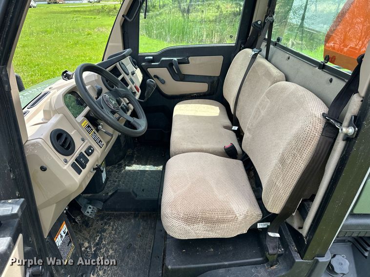 image for item EJ8689 2020 John Deere XUV835R Gator utility vehicle