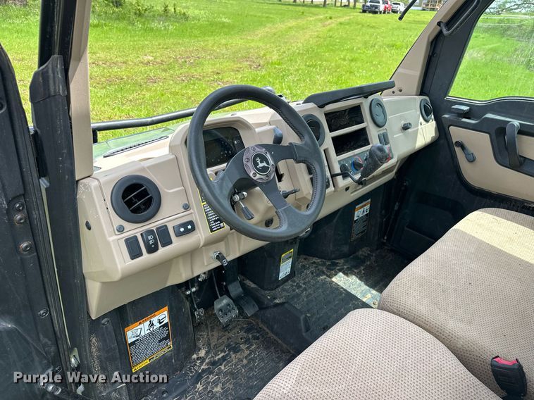 image for item EJ8689 2020 John Deere XUV835R Gator utility vehicle