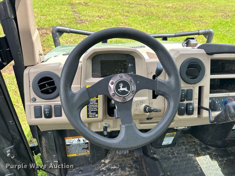 image for item EJ8689 2020 John Deere XUV835R Gator utility vehicle