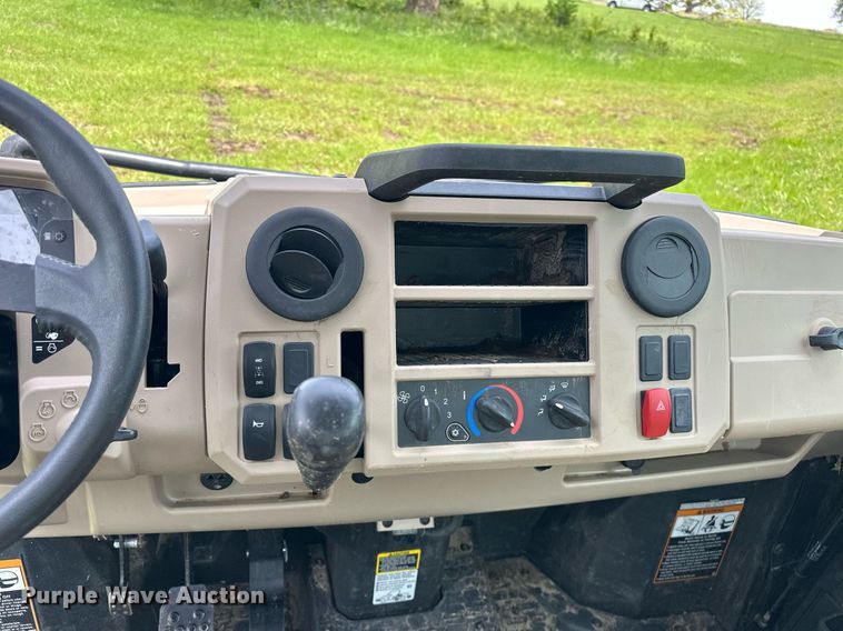 image for item EJ8689 2020 John Deere XUV835R Gator utility vehicle