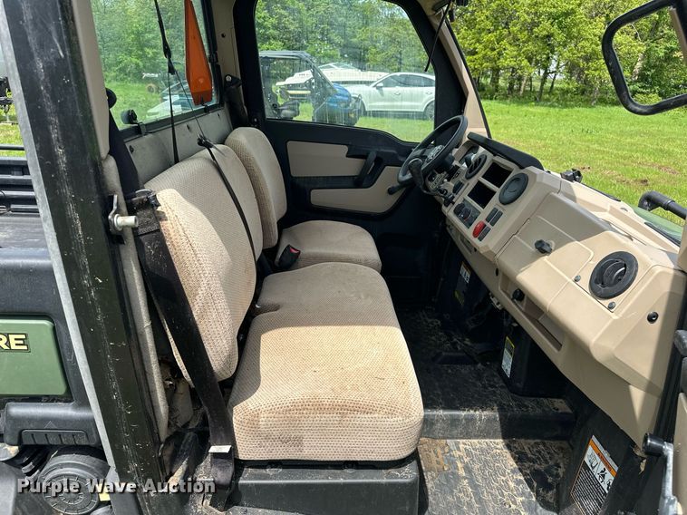 image for item EJ8689 2020 John Deere XUV835R Gator utility vehicle