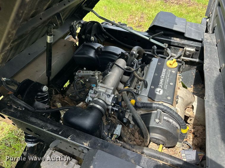 image for item EJ8689 2020 John Deere XUV835R Gator utility vehicle