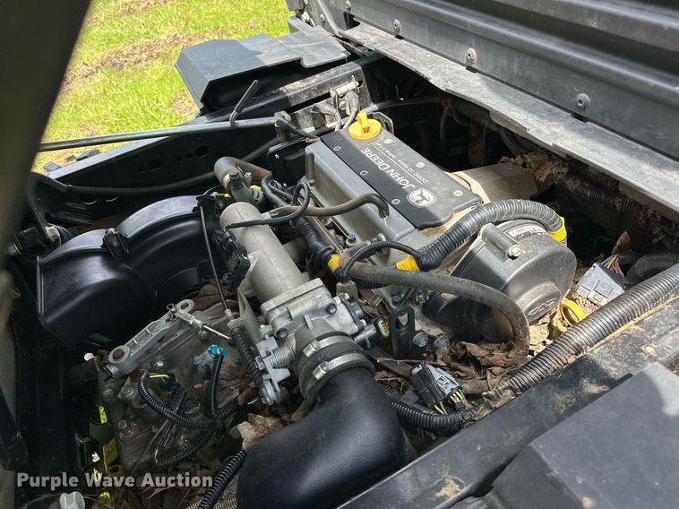 image for item EJ8689 2020 John Deere XUV835R Gator utility vehicle