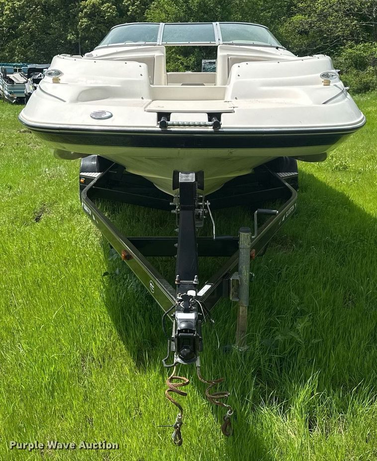 image for item EJ8691 2006 Glastron DX235 boat