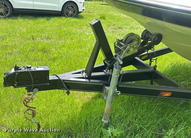 image for item EJ8691 2006 Glastron DX235 boat