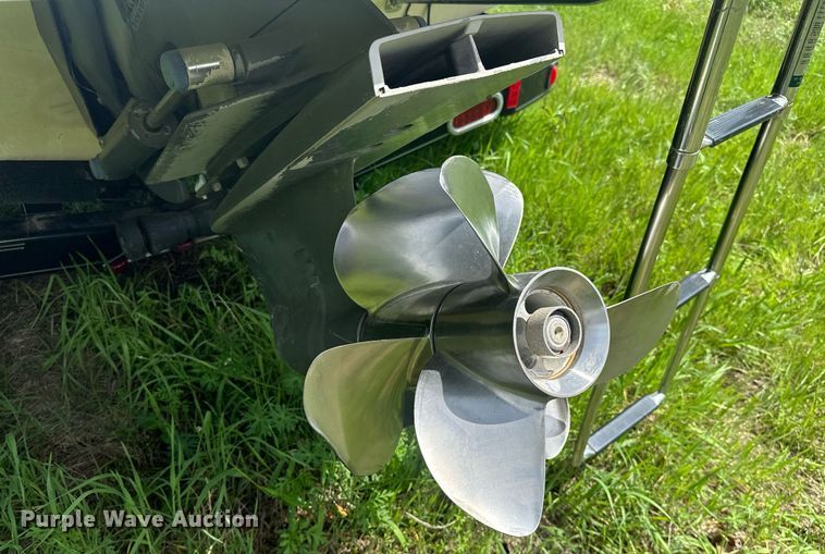 image for item EJ8691 2006 Glastron DX235 boat