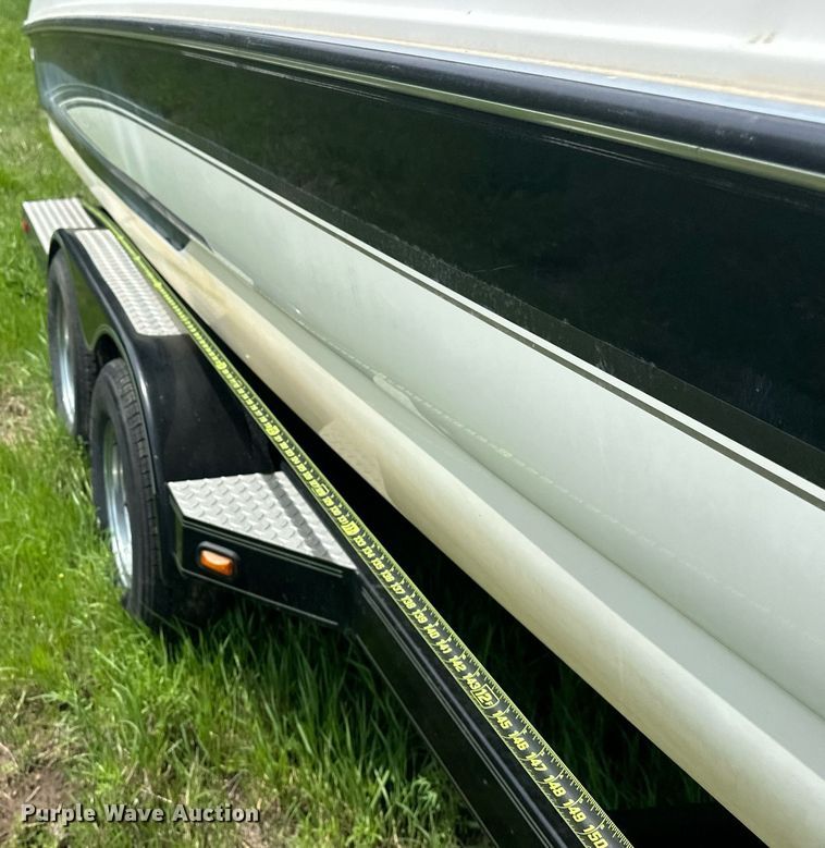 image for item EJ8691 2006 Glastron DX235 boat