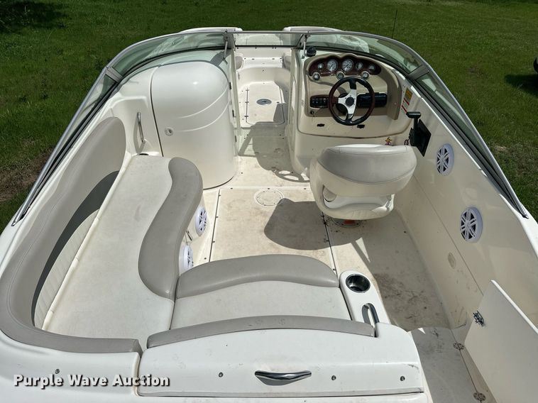 image for item EJ8691 2006 Glastron DX235 boat