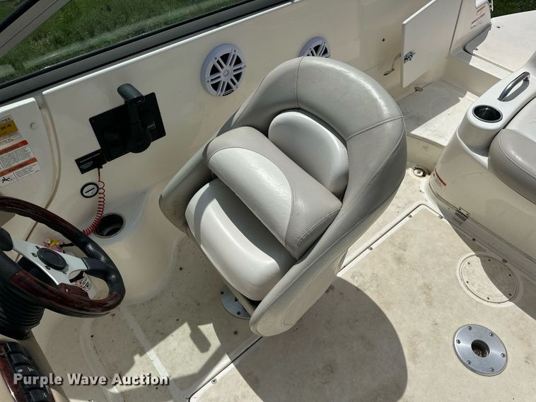 image for item EJ8691 2006 Glastron DX235 boat