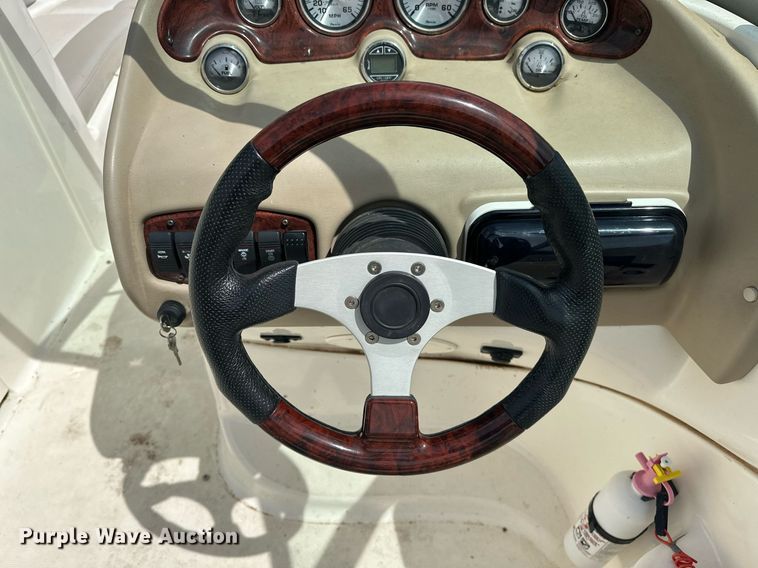 image for item EJ8691 2006 Glastron DX235 boat