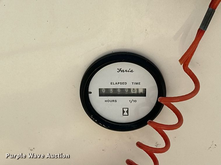 image for item EJ8691 2006 Glastron DX235 boat