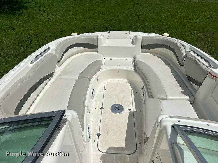 image for item EJ8691 2006 Glastron DX235 boat