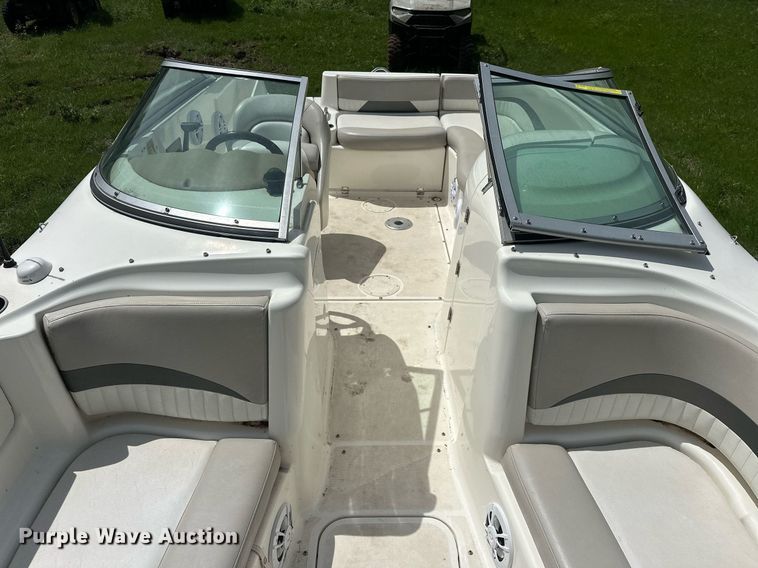 image for item EJ8691 2006 Glastron DX235 boat