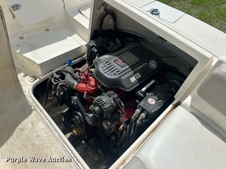 image for item EJ8691 2006 Glastron DX235 boat