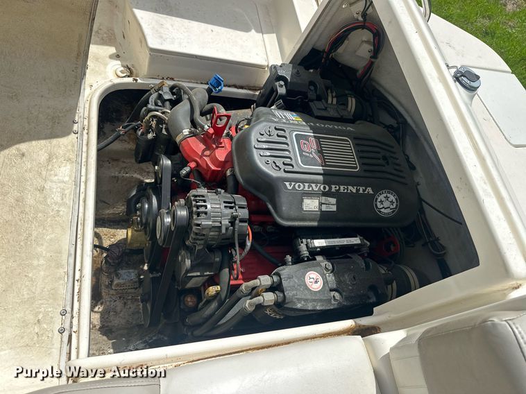 image for item EJ8691 2006 Glastron DX235 boat